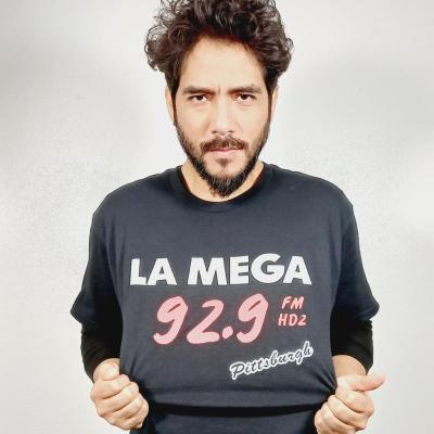 DJ/Locutor Ricardo Dominguez